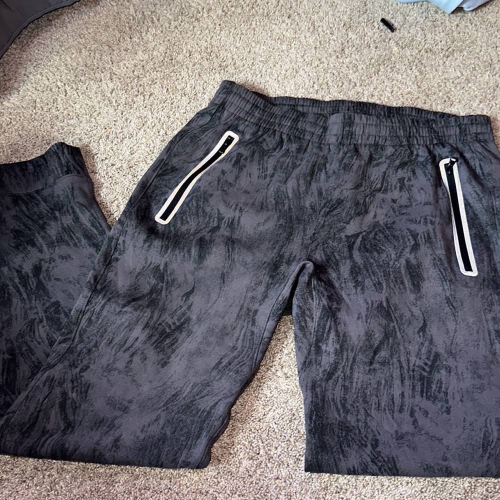 Old Navy Dynamic Fleece Jogger